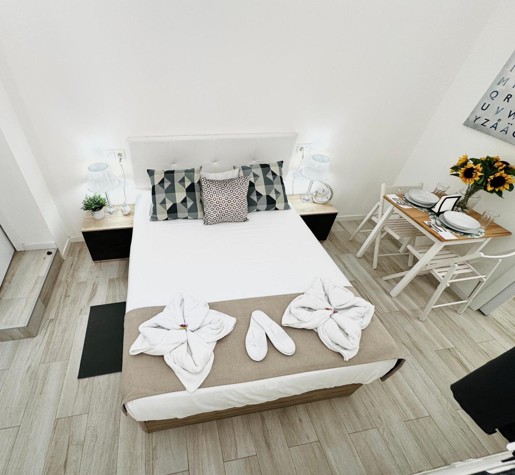 Cinco Torres Suites Madrid Kültér fotó