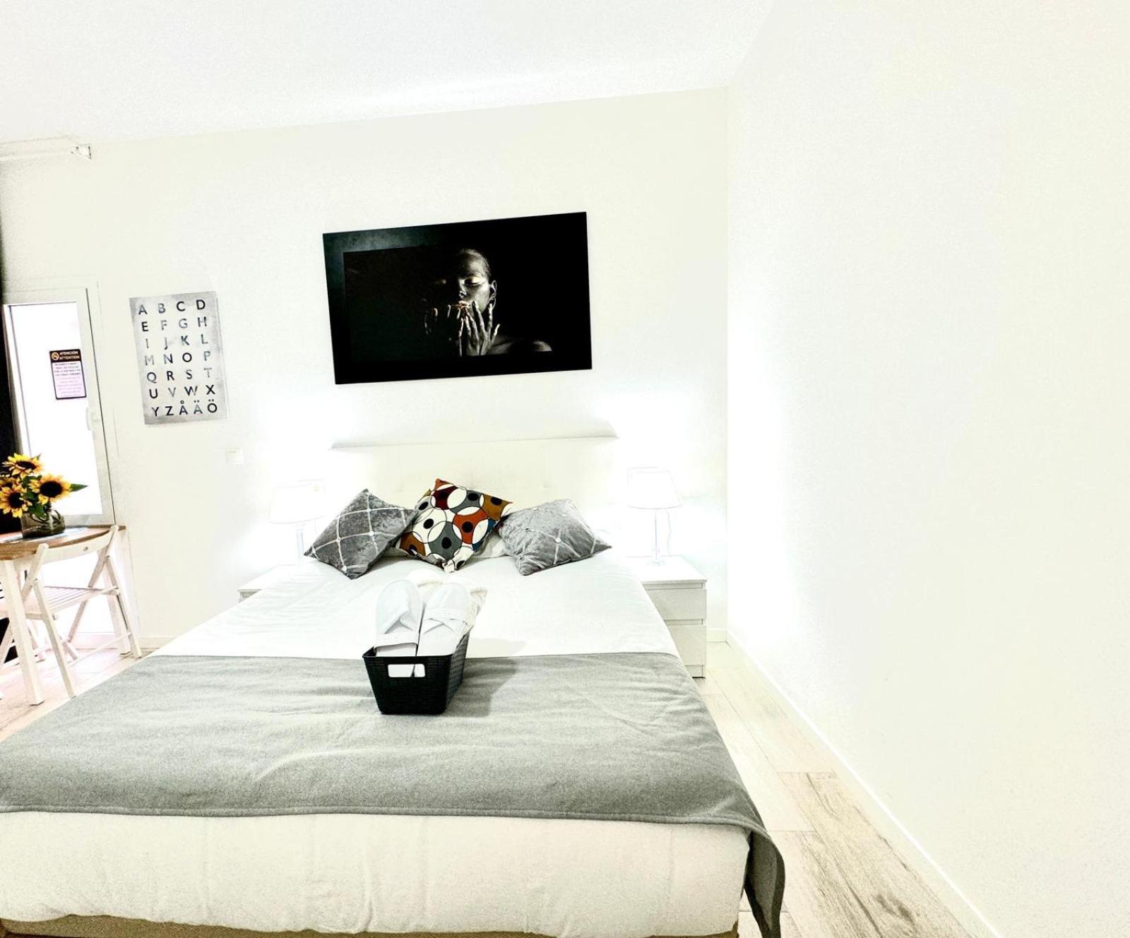 Cinco Torres Suites Madrid Kültér fotó