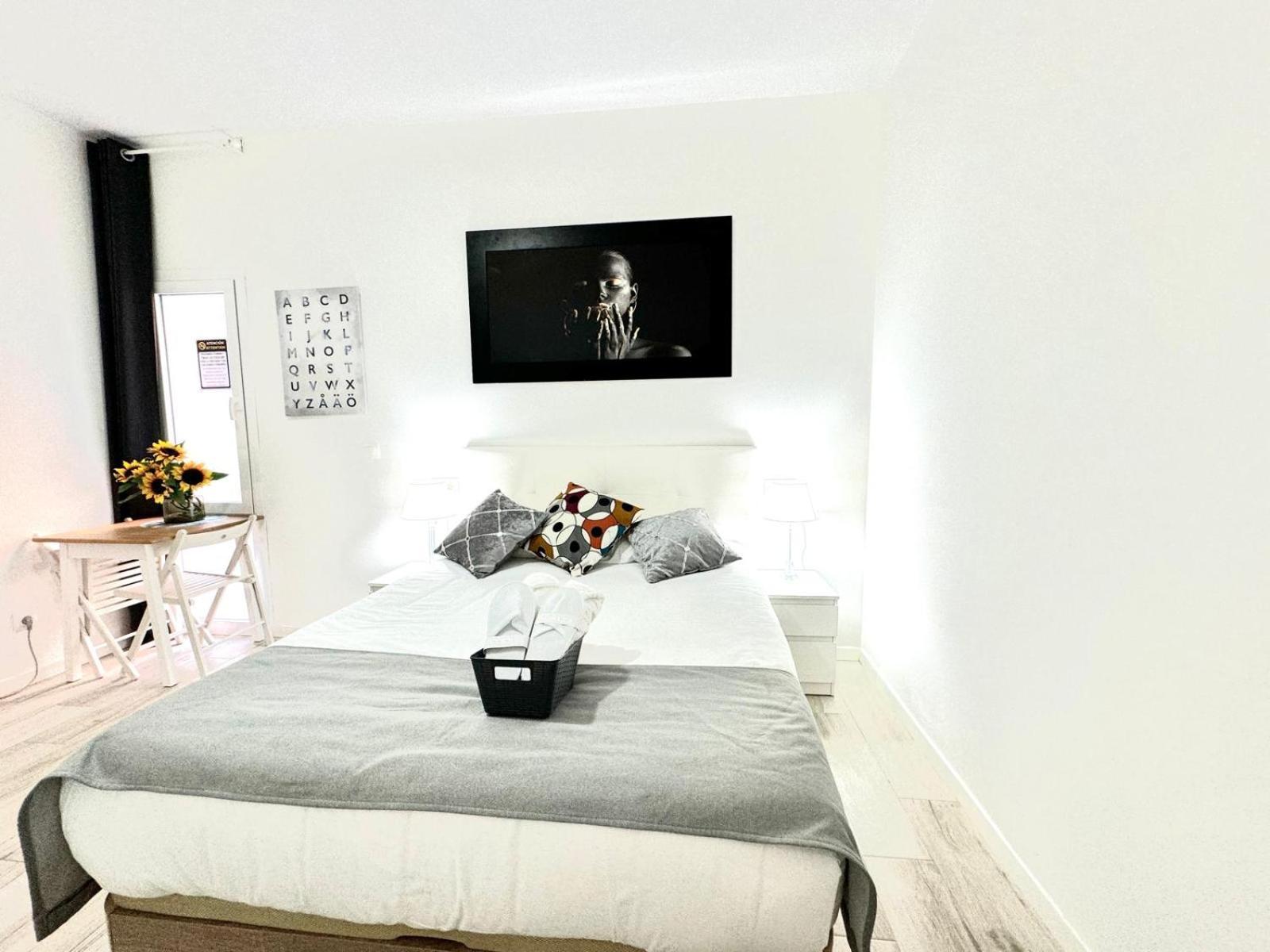 Cinco Torres Suites Madrid Kültér fotó