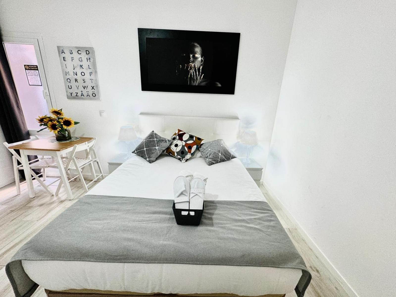 Cinco Torres Suites Madrid Kültér fotó