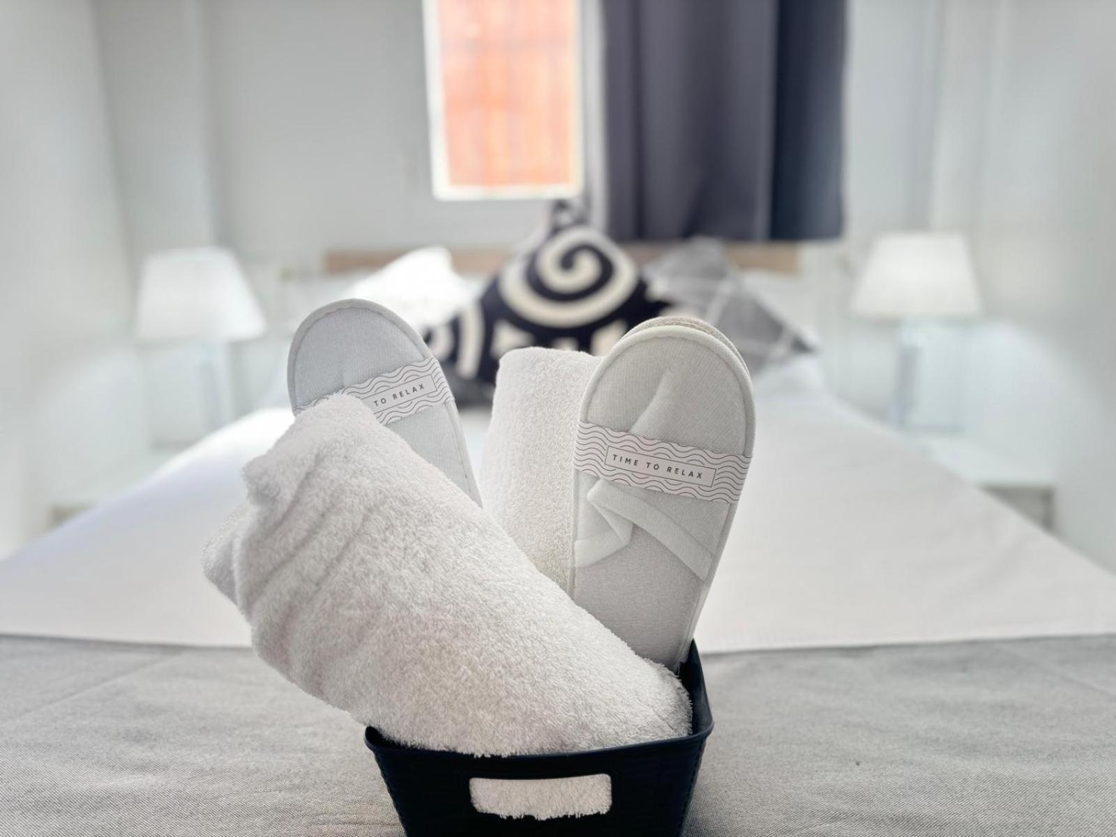 Cinco Torres Suites Madrid Kültér fotó
