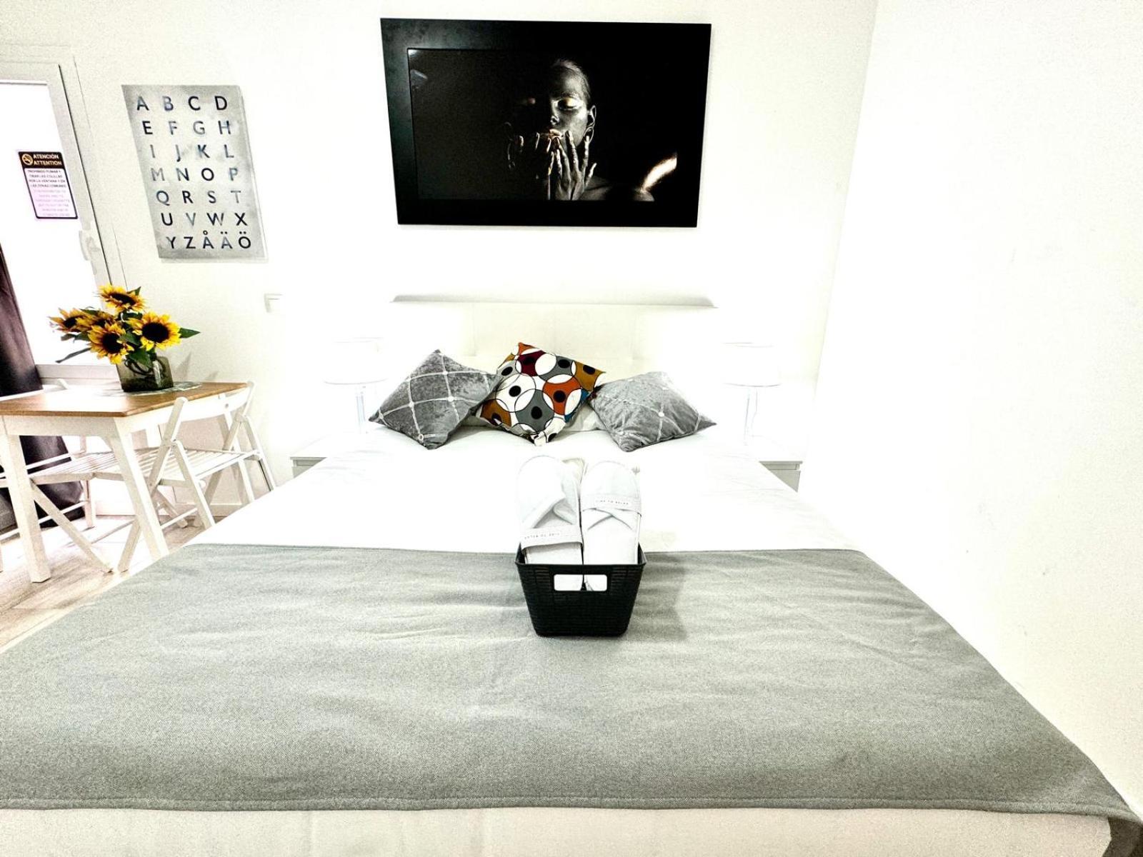 Cinco Torres Suites Madrid Kültér fotó
